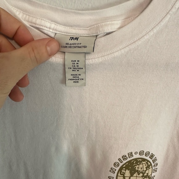 H&M Relaxed Fit Graphic T-Shirt - Picture 3 of 3